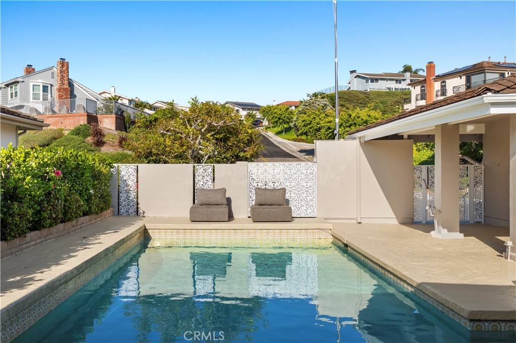 Corona Del Mar, CA 92625,31 Carmel Bay DR