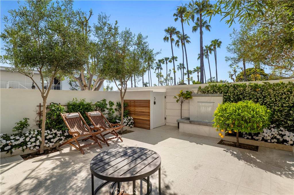 Corona Del Mar, CA 92625,741 Avocado AVE #101