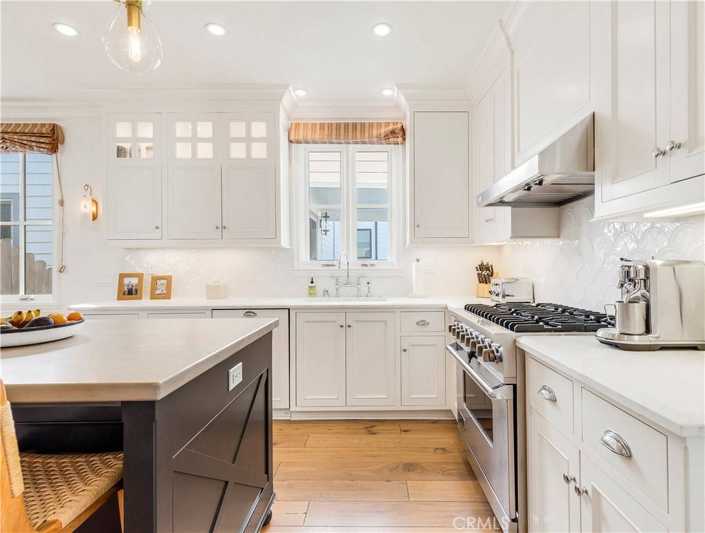 Corona Del Mar, CA 92625,716 1/2 Iris AVE