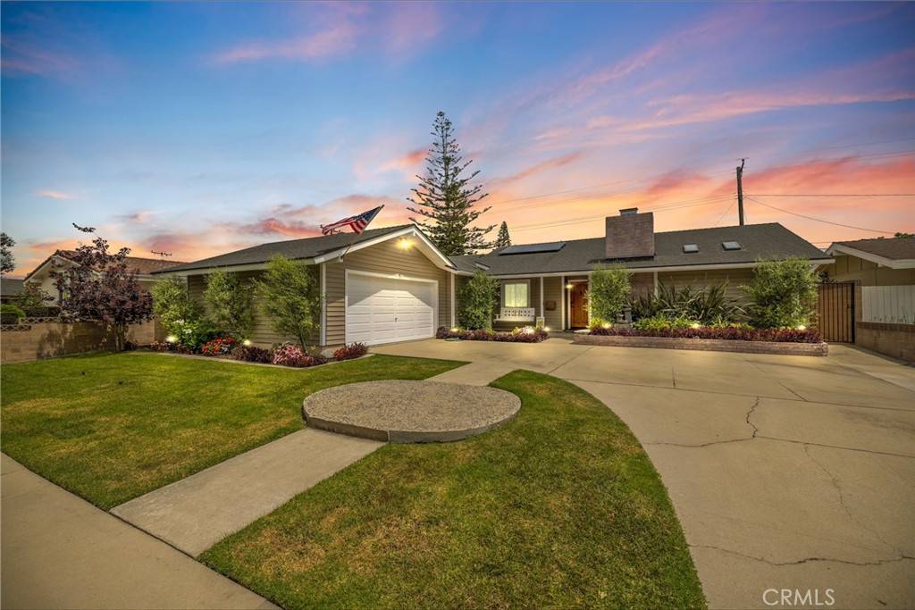 Los Alamitos, CA 90720,2662 Salmon DR