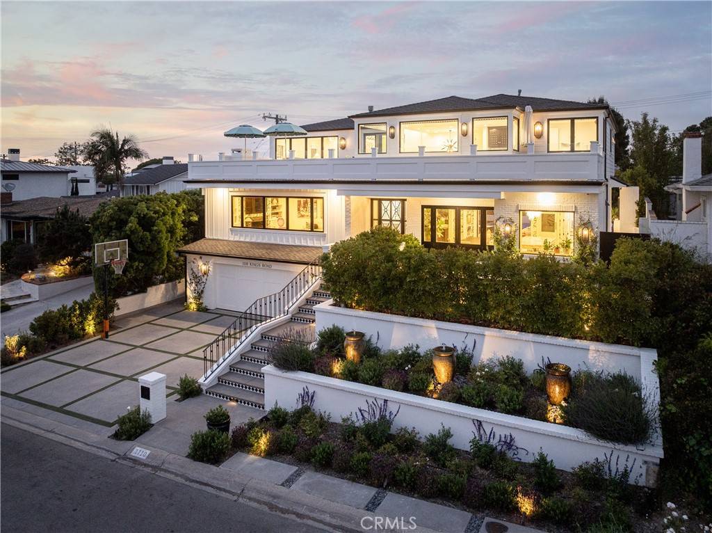Newport Beach, CA 92663,1110 Kings RD