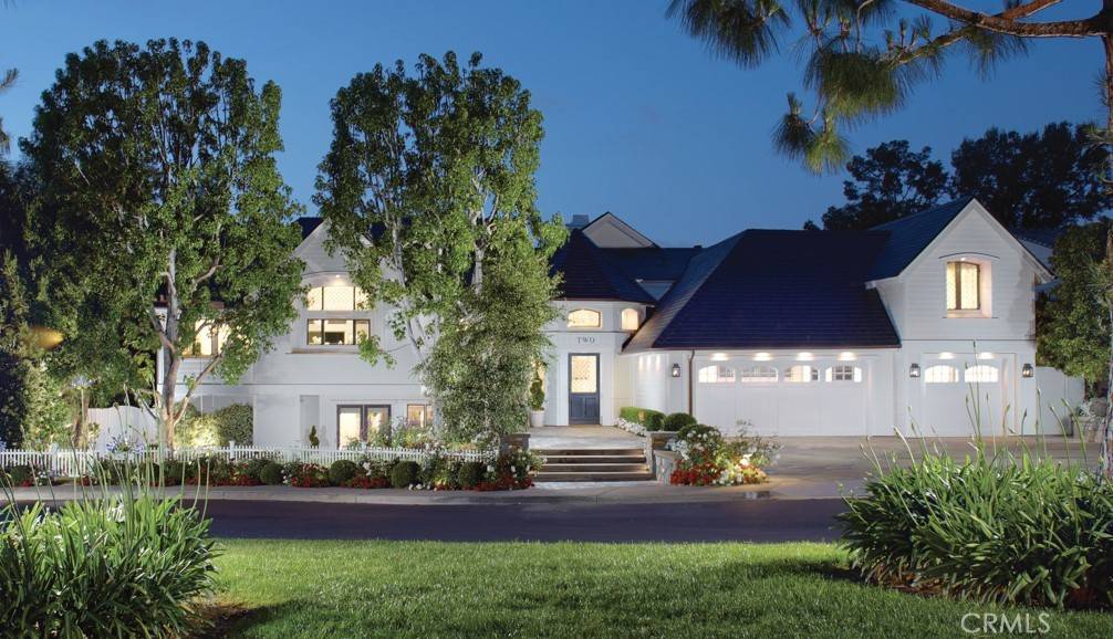 Newport Beach, CA 92660,2 Royal Saint George RD