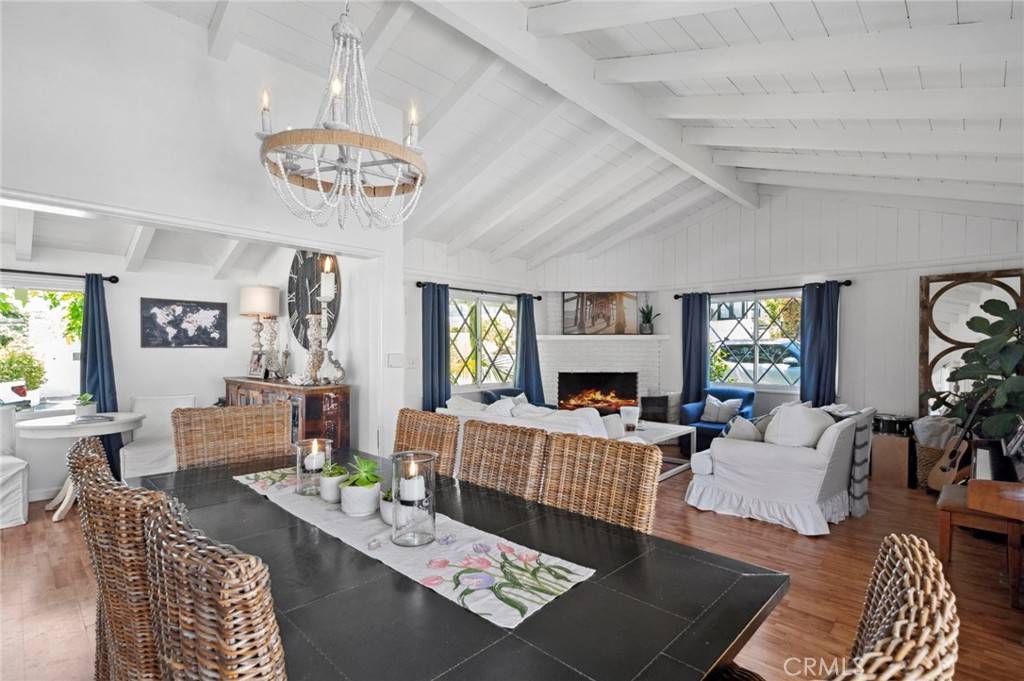 Corona Del Mar, CA 92625,544 De Anza DR