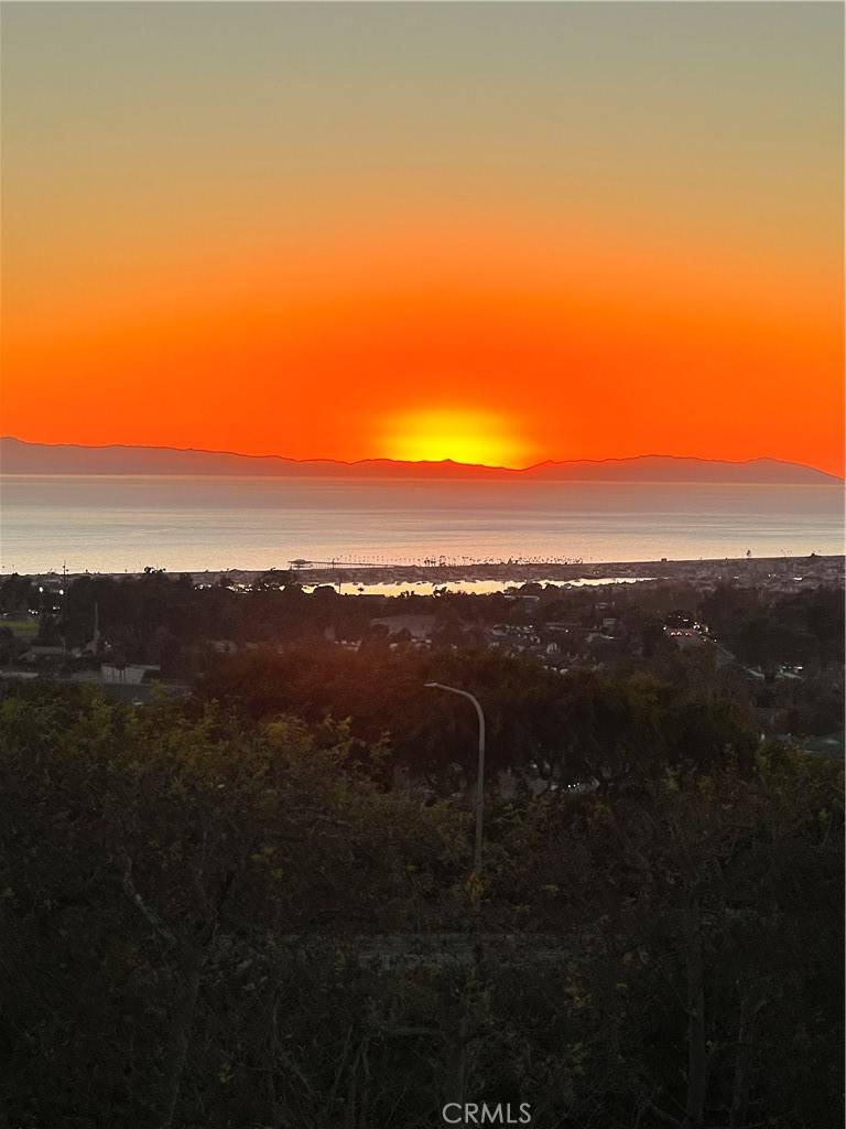 Newport Beach, CA 92663,18 Barlovento CT