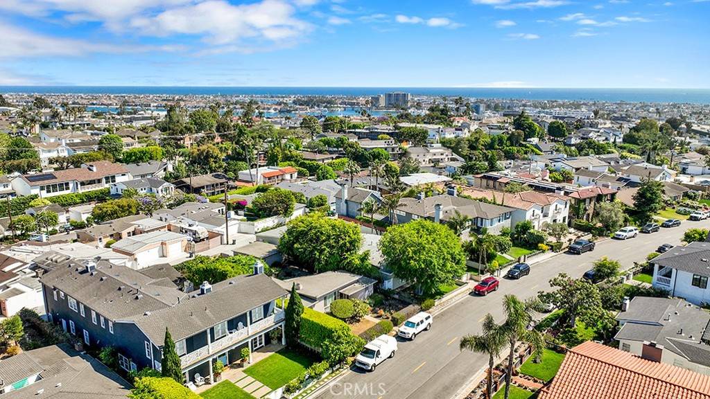 Newport Beach, CA 92663,428 Holmwood DR