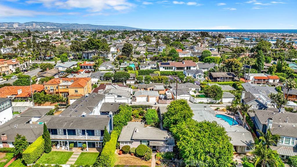 Newport Beach, CA 92663,428 Holmwood DR