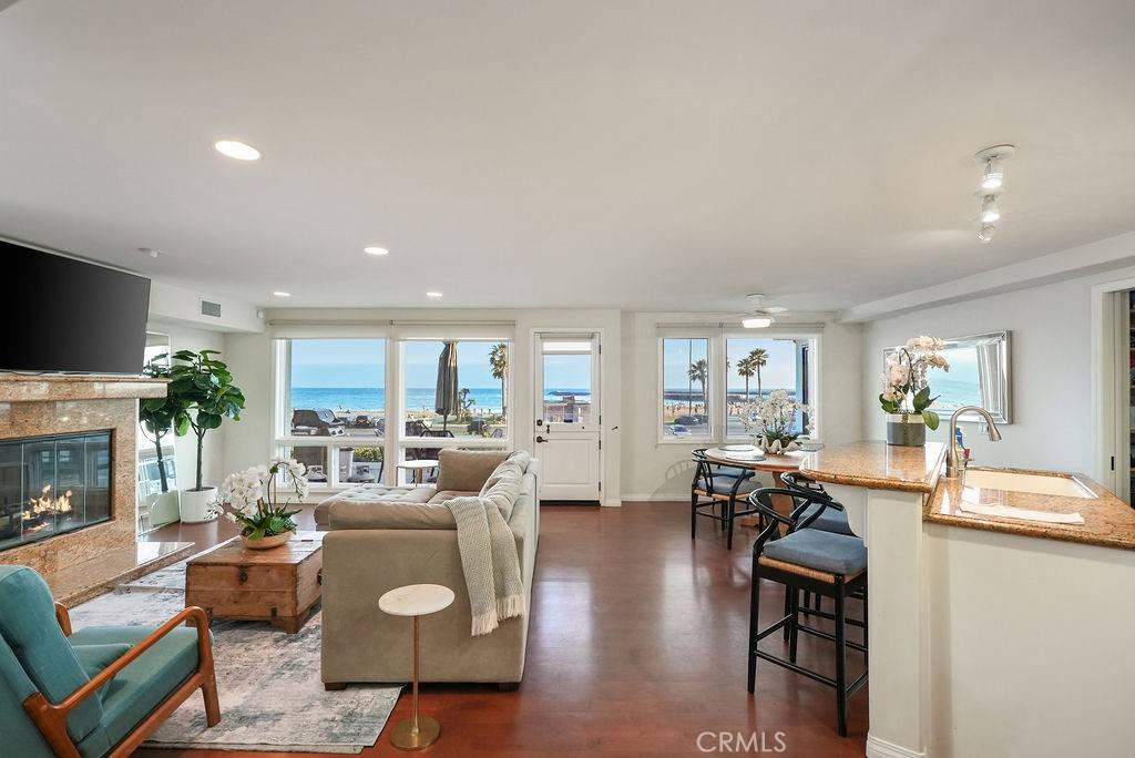 Corona Del Mar, CA 92625,3036 Breakers DR