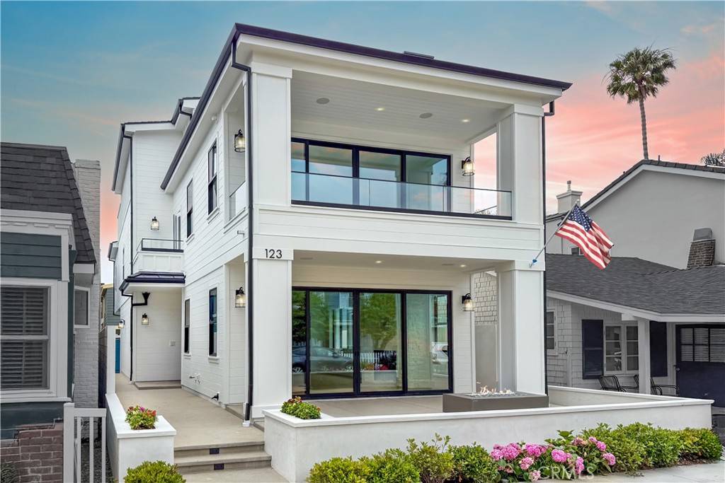 Newport Beach, CA 92662,123 Crystal AVE