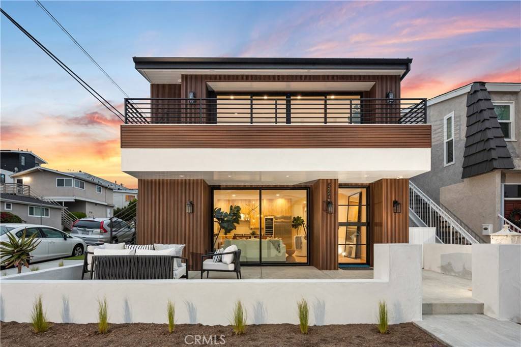 Corona Del Mar, CA 92625,520 Iris #B AVE
