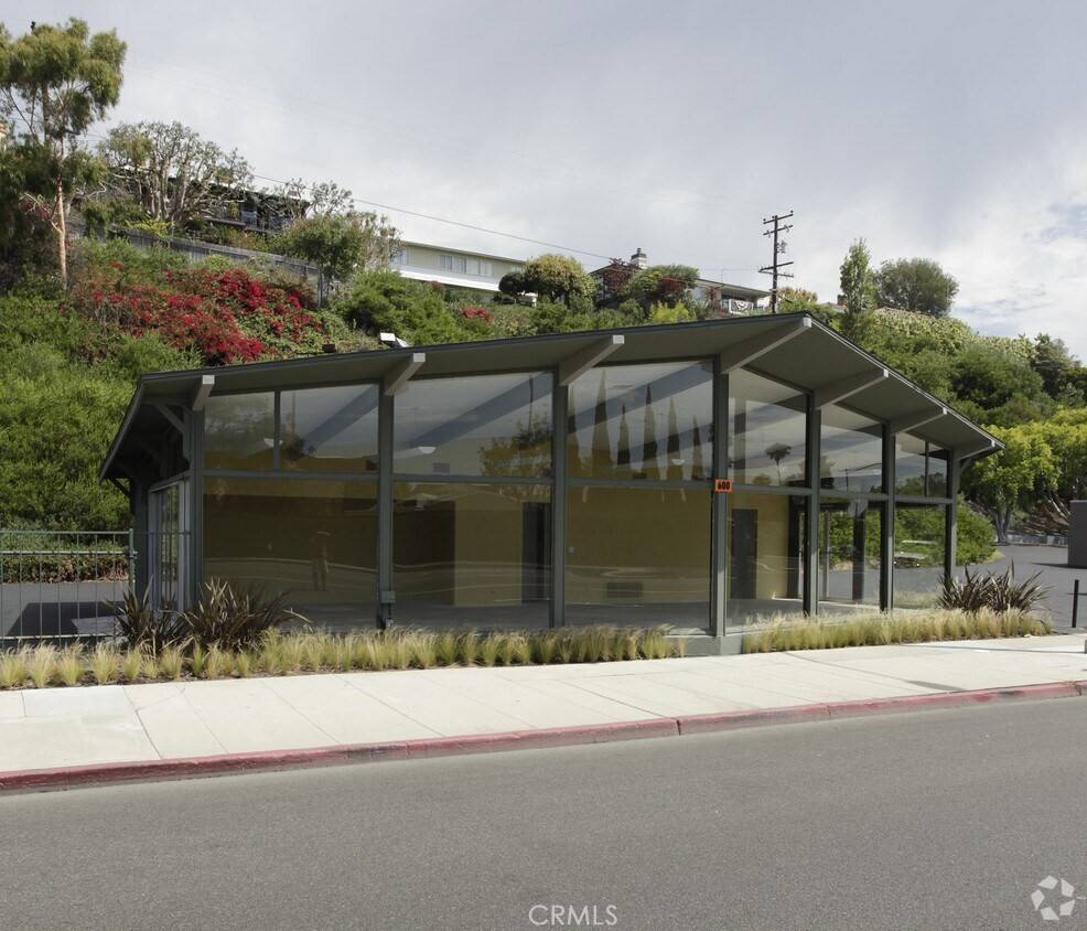 Newport Beach, CA 92663,600 West Coast Highway