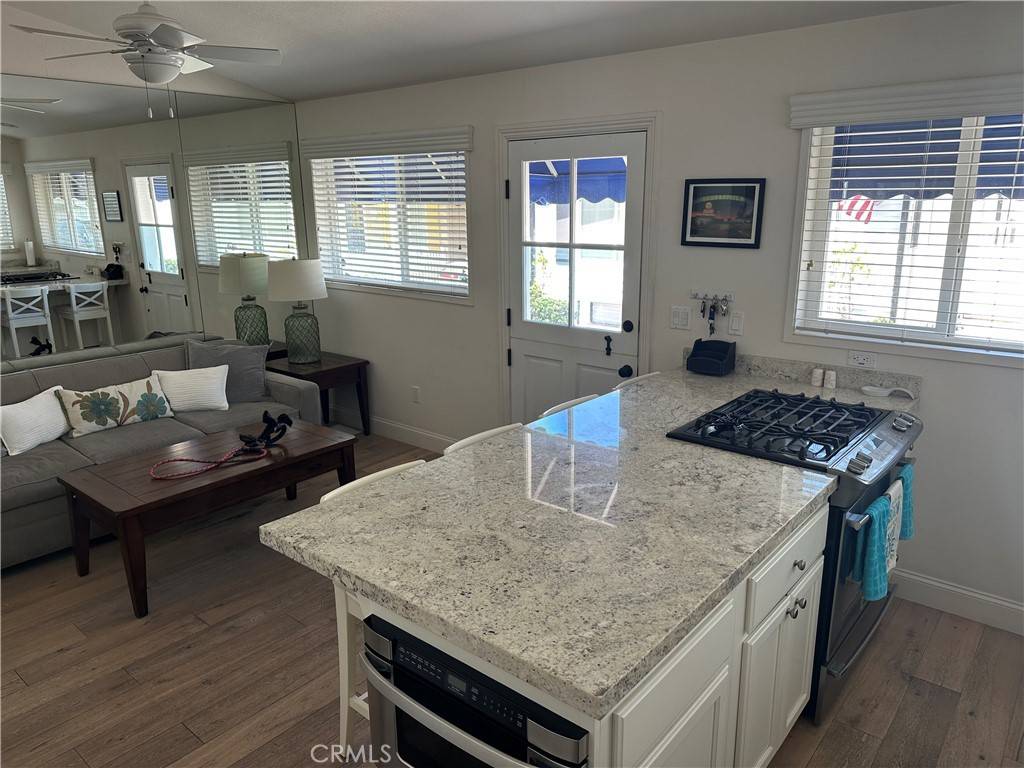Newport Beach, CA 92663,42 Drake ST