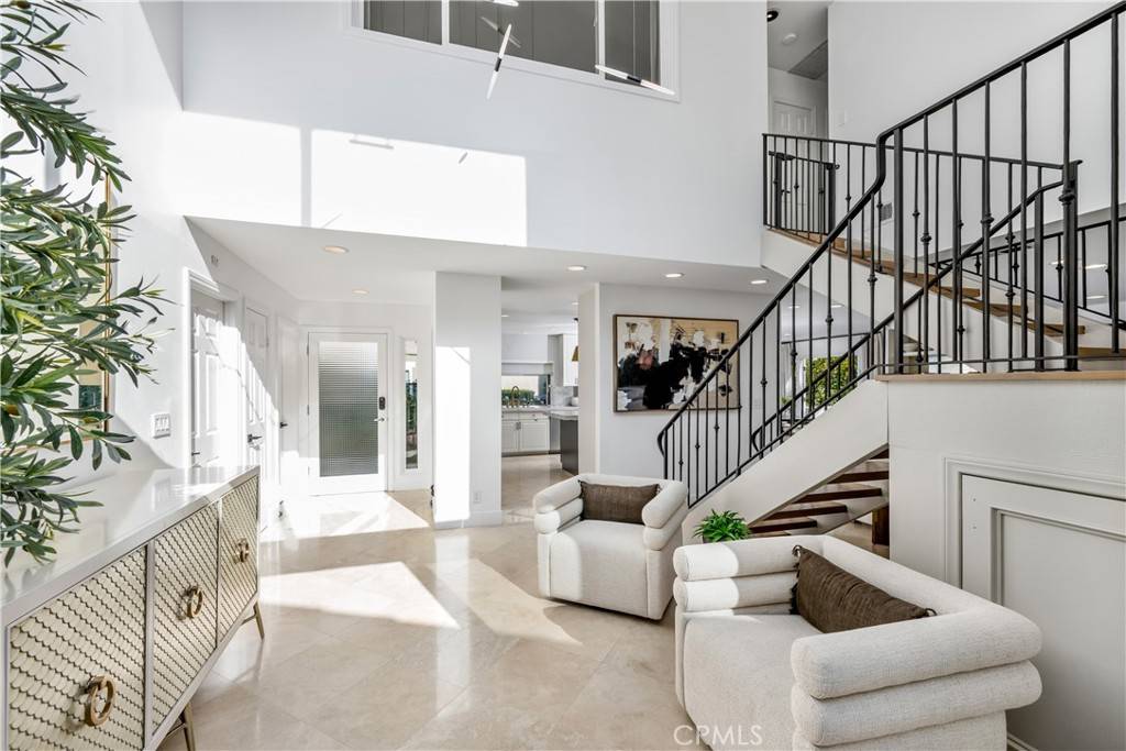 Newport Beach, CA 92660,417 Vista Suerte