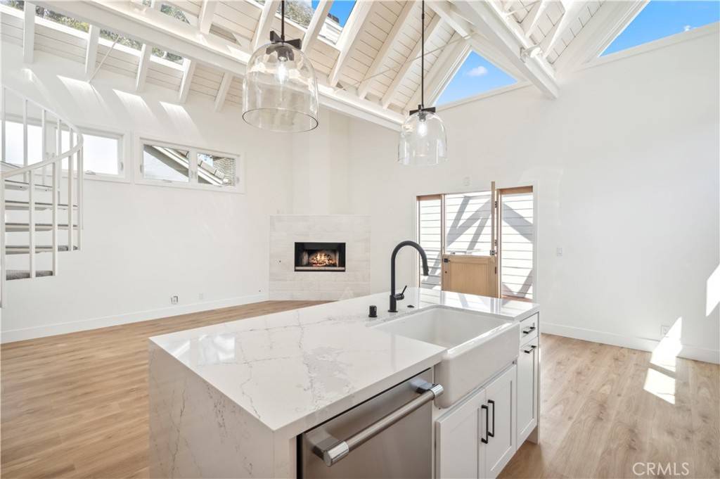 Corona Del Mar, CA 92625,439 1/2 Carnation AVE