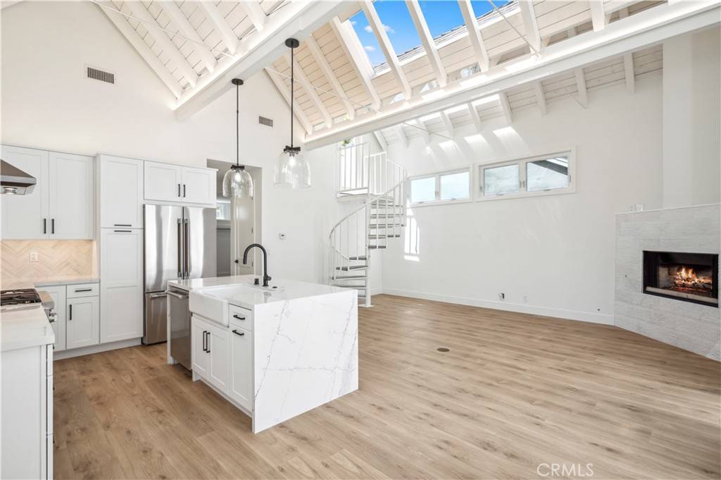 Corona Del Mar, CA 92625,439 1/2 Carnation AVE