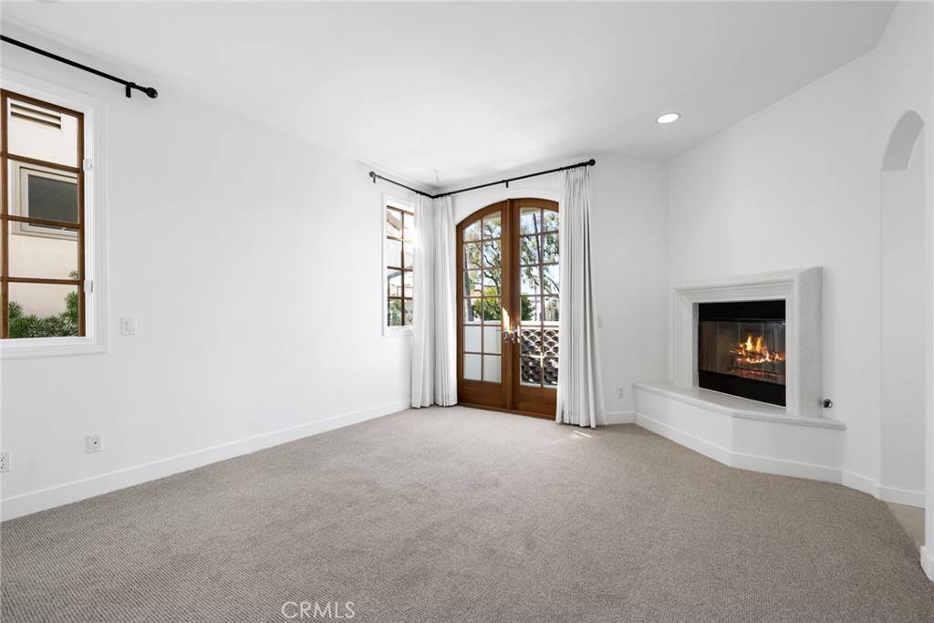 Corona Del Mar, CA 92625,502 Goldenrod AVE #1
