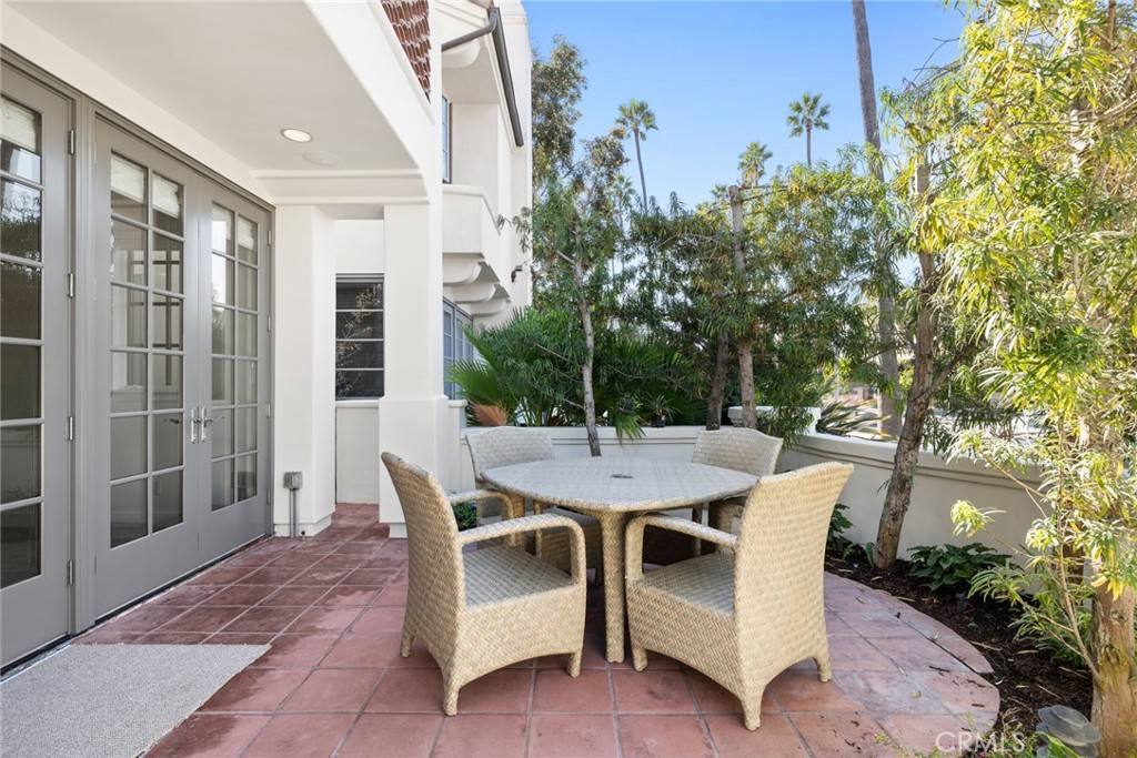 Corona Del Mar, CA 92625,502 Goldenrod AVE #1