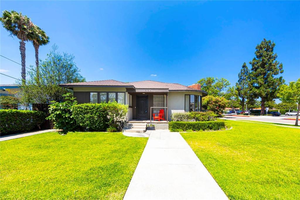 Orange, CA 92866,206 S Center ST