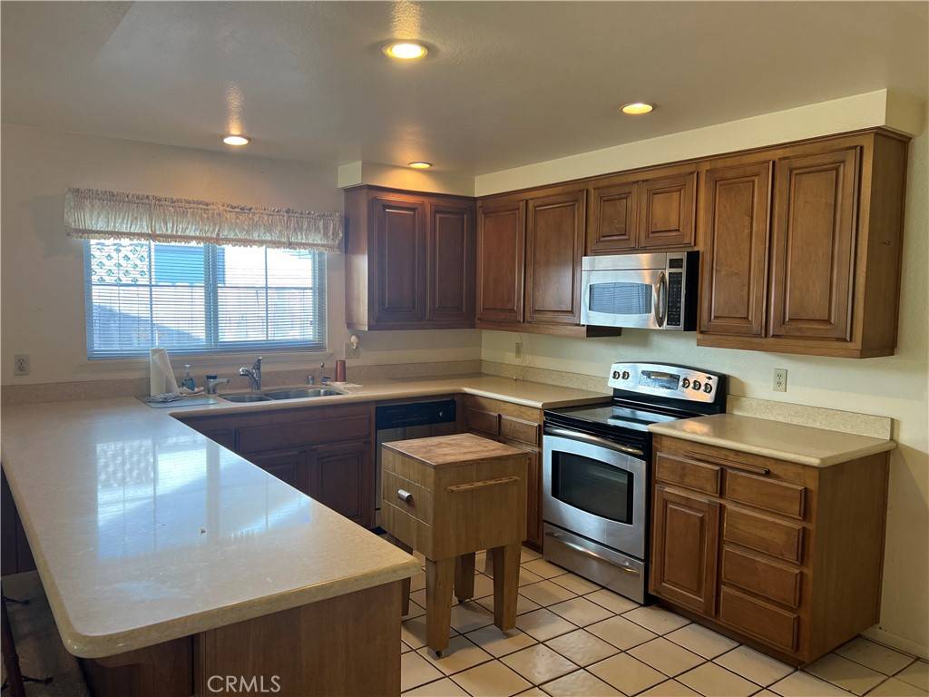 Costa Mesa, CA 92627,296 E 19th ST