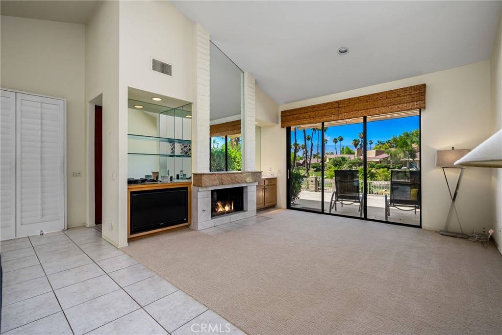 Palm Desert, CA 92211,75 Laredo LN