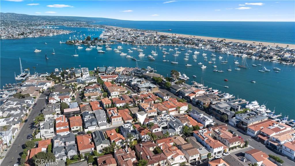 Newport Beach, CA 92663,113 Via Yella