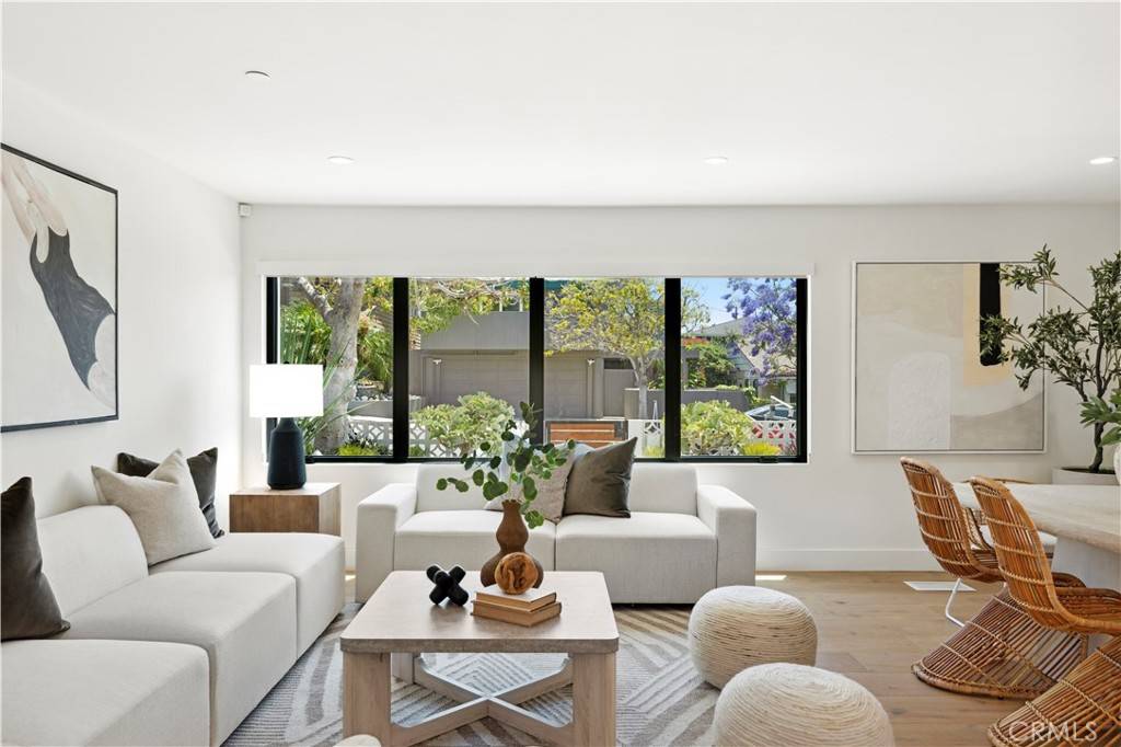 Laguna Beach, CA 92651,246 Fairview ST