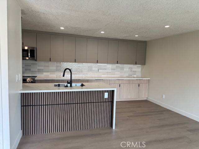 Santa Ana, CA 92704,2501 W sunflower #F12