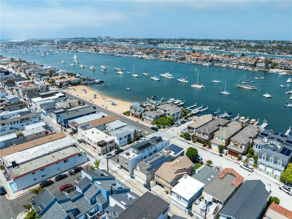 Newport Beach, CA 92661,825 W Bay AVE #A