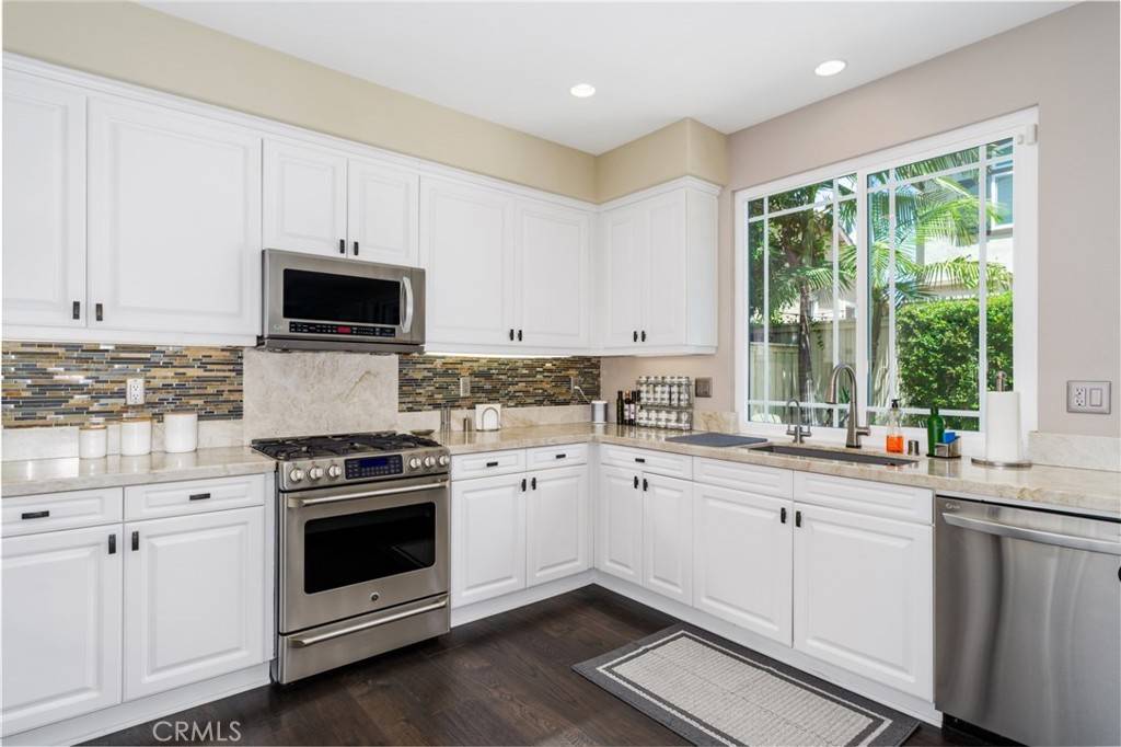 Tustin, CA 92782,12931 Mackenzie DR