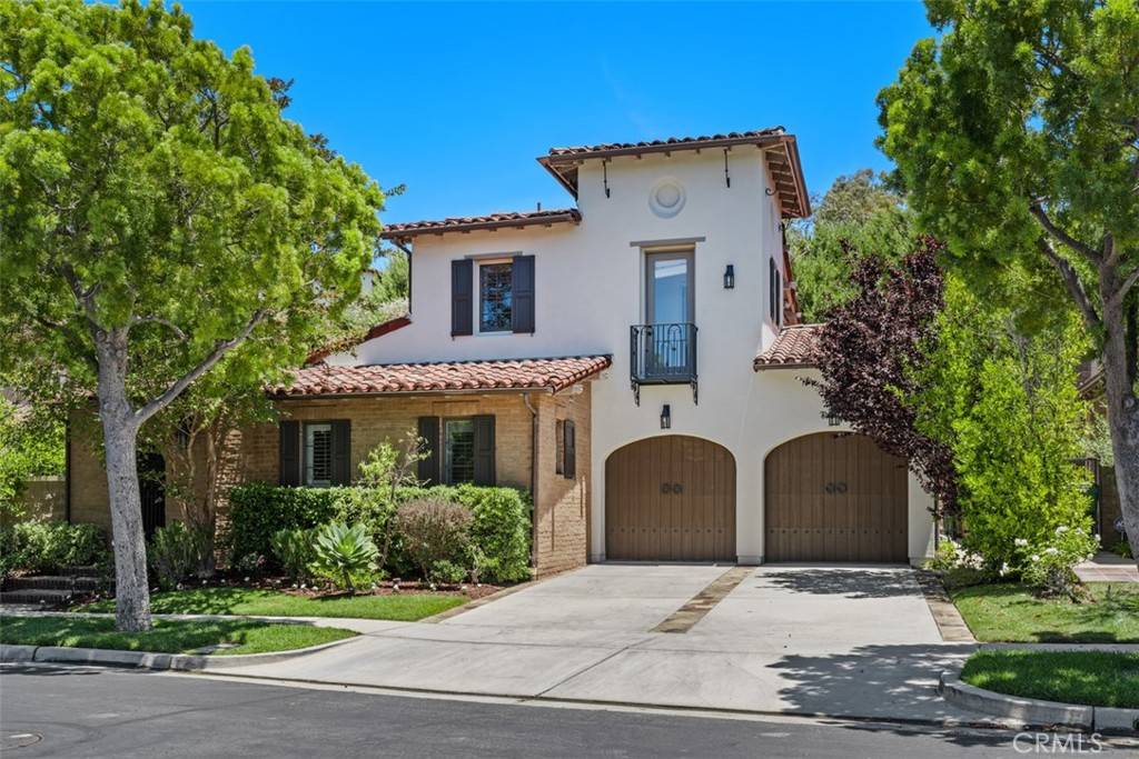 Irvine, CA 92603,34 Tall Hedge