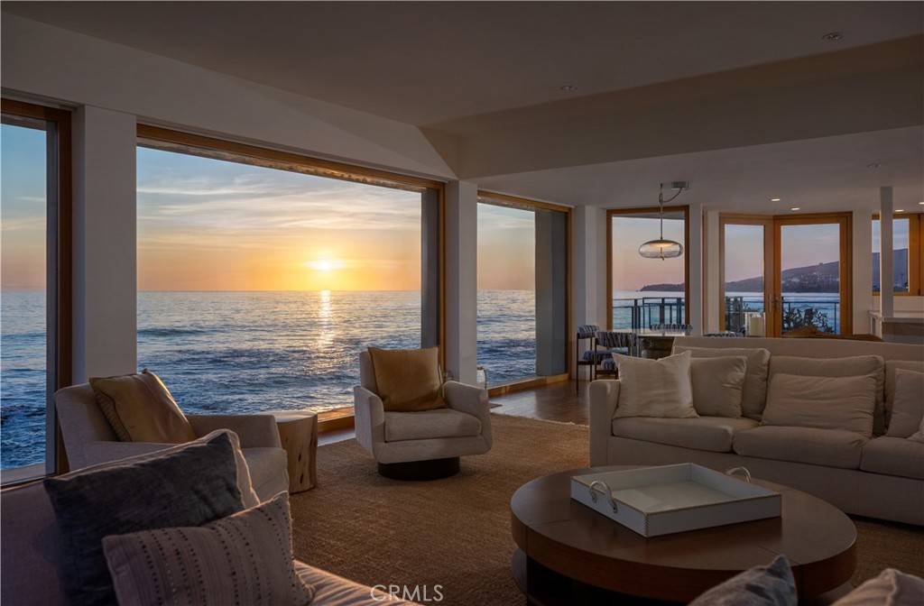 Laguna Beach, CA 92651,1901 Ocean WAY