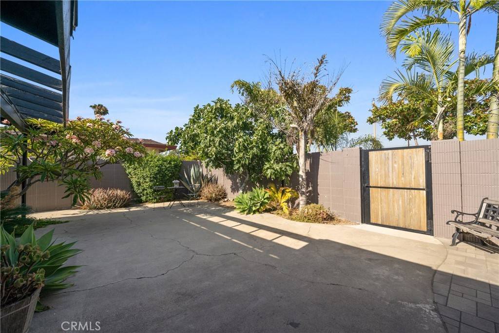 Orange, CA 92867,660 N Highland ST