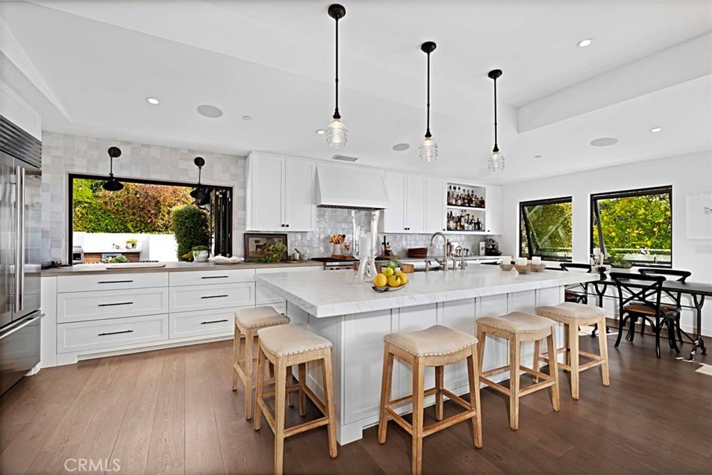 Laguna Beach, CA 92651,21611 Ocean Vista DR