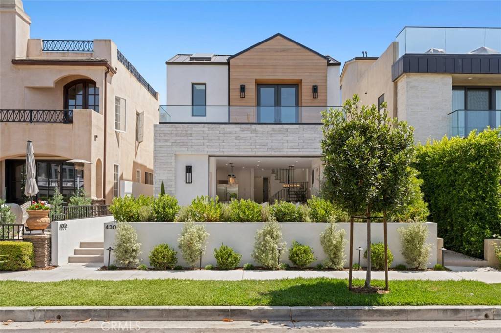 Corona Del Mar, CA 92625,430 Fernleaf AVE
