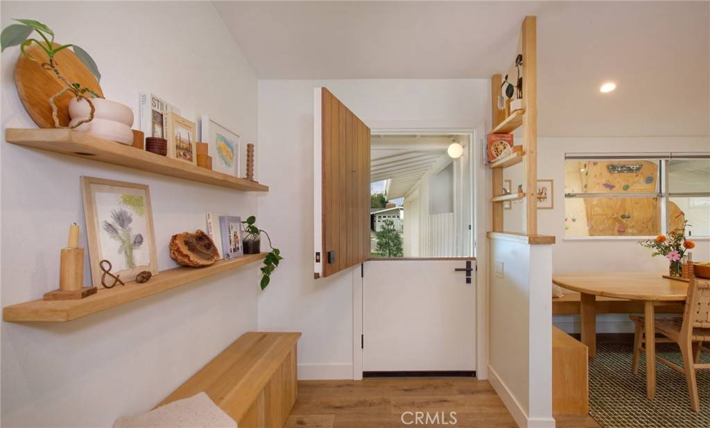 Costa Mesa, CA 92626,305 Bowling Green DR
