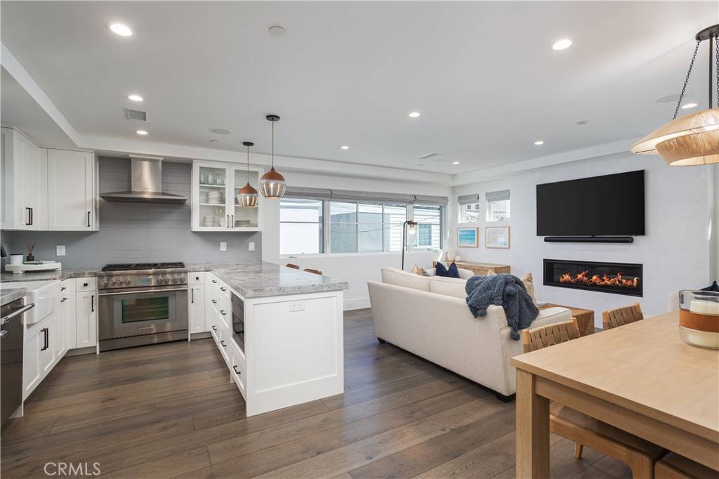 Newport Beach, CA 92625,714 1/2 Iris AVE