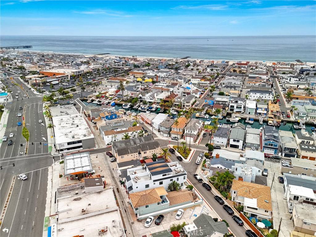 Newport Beach, CA 92663,506 Clubhouse AVE
