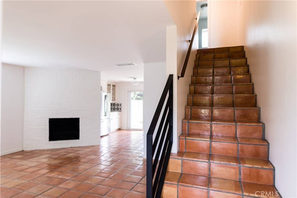Santa Ana, CA 92706,1107 W Memory LN #15A