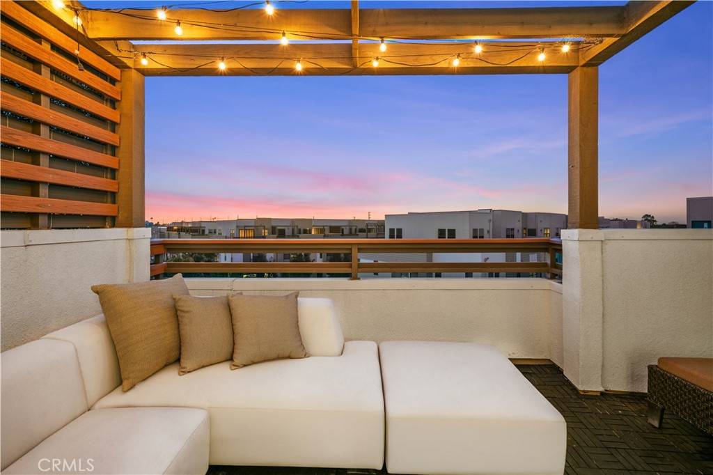 Costa Mesa, CA 92627,1651 Topanga