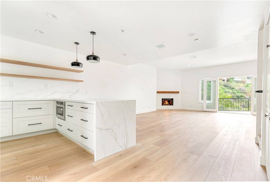 Corona Del Mar, CA 92625,401 Seaward RD #9