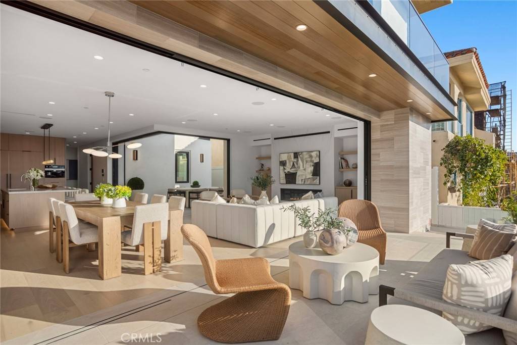 Corona Del Mar, CA 92625,220 Carnation Ave.