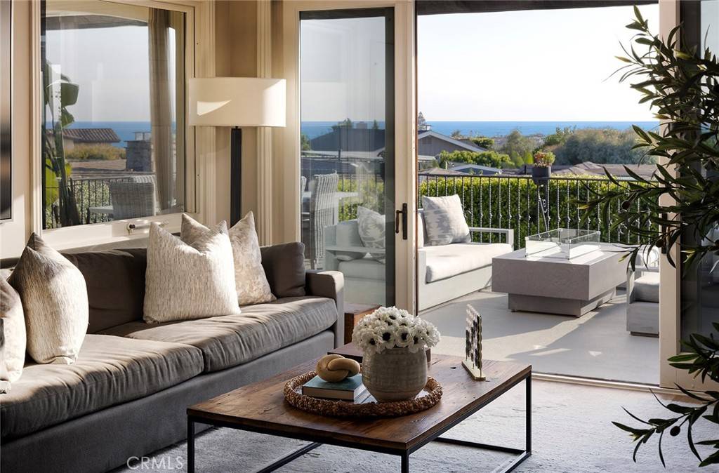 Corona Del Mar, CA 92625,420 De Sola TER