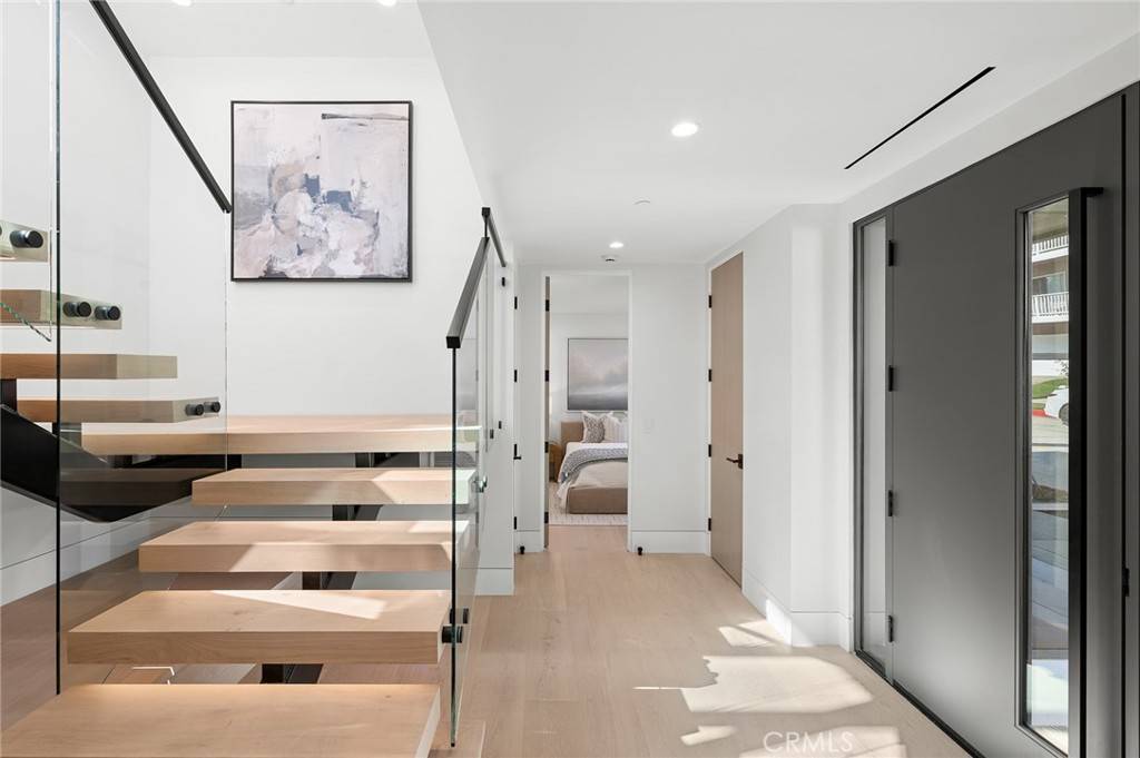 Corona Del Mar, CA 92625,2501 Seaview Ave