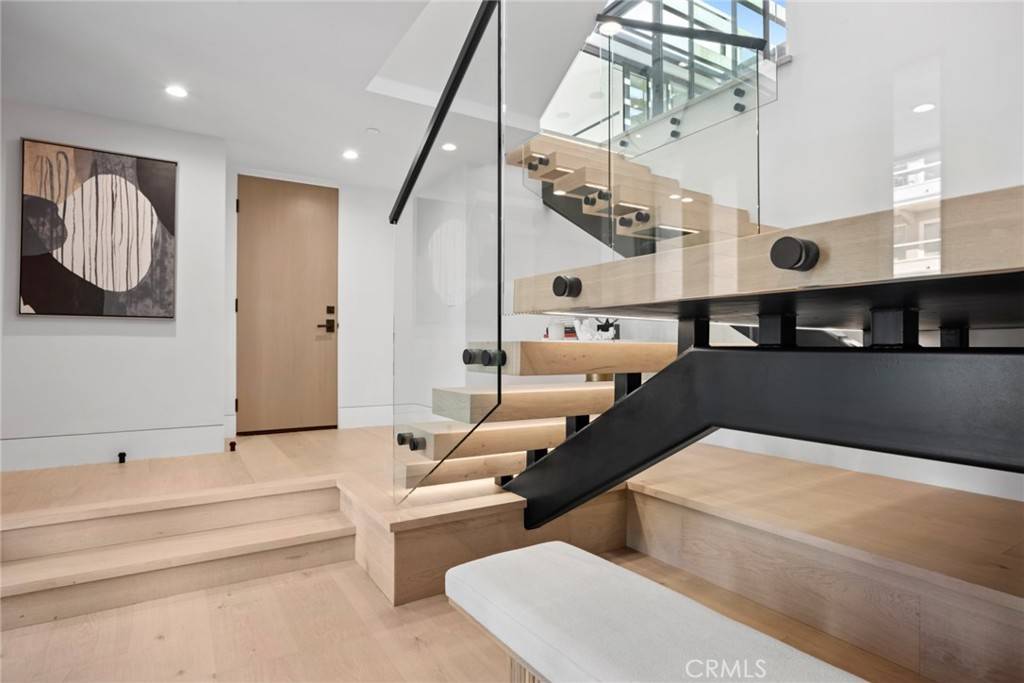 Corona Del Mar, CA 92625,2501 Seaview Ave