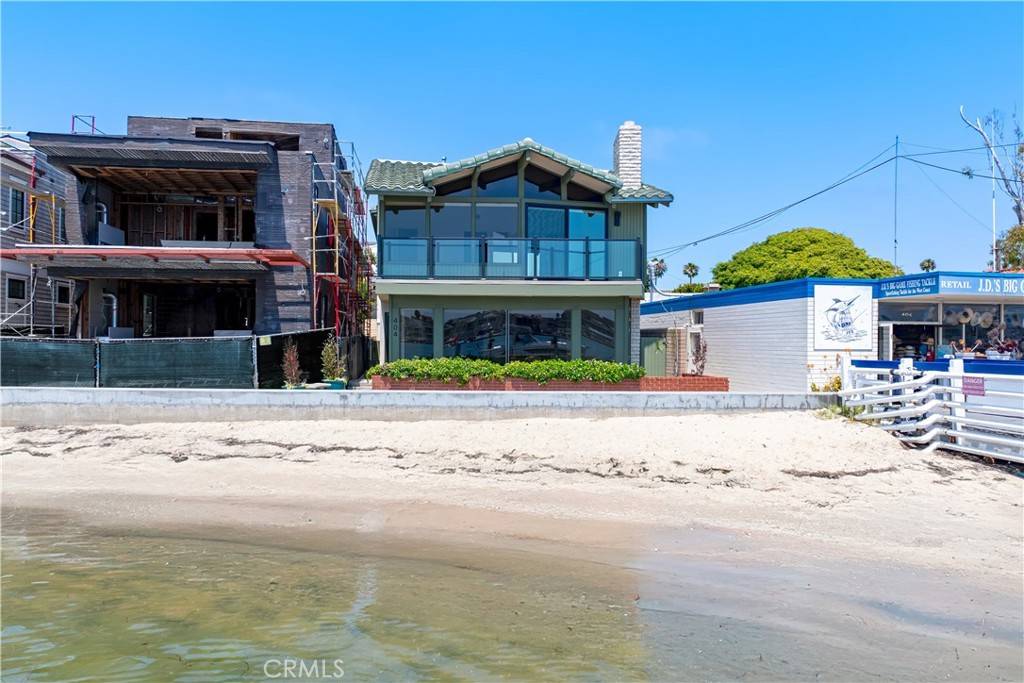 Newport Beach, CA 92662,404 S Bay Front