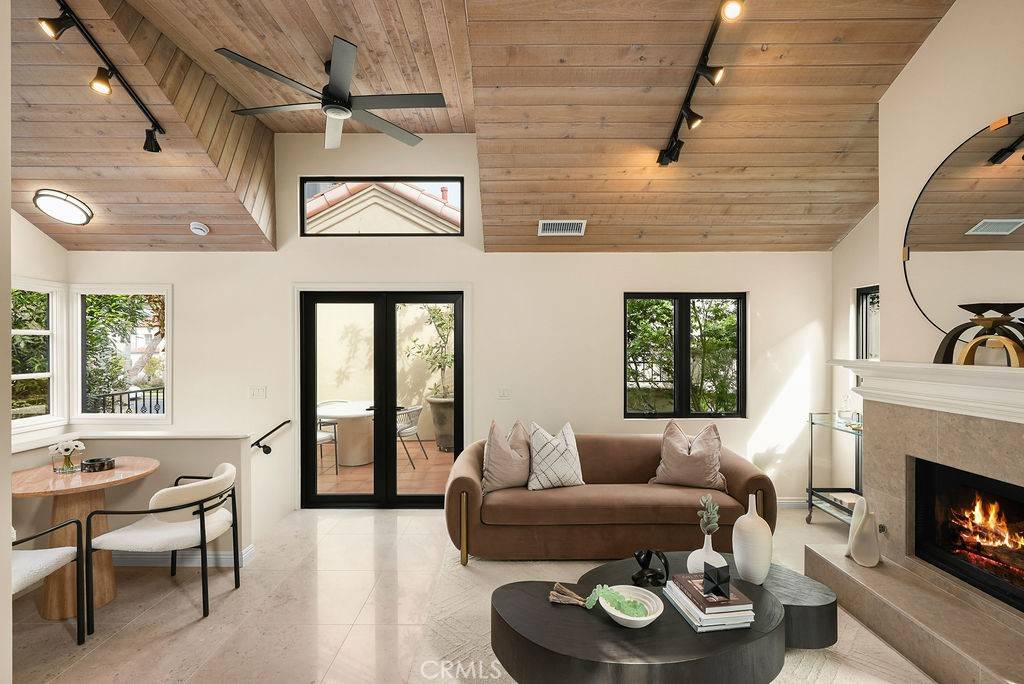 Corona Del Mar, CA 92625,441 1/2 Goldenrod AVE