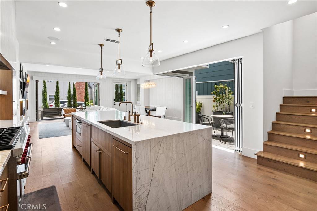 Newport Beach, CA 92662,211 Topaz AVE