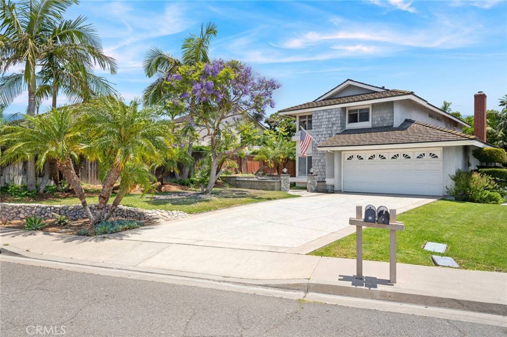 Irvine, CA 92604,10 Sandpiper