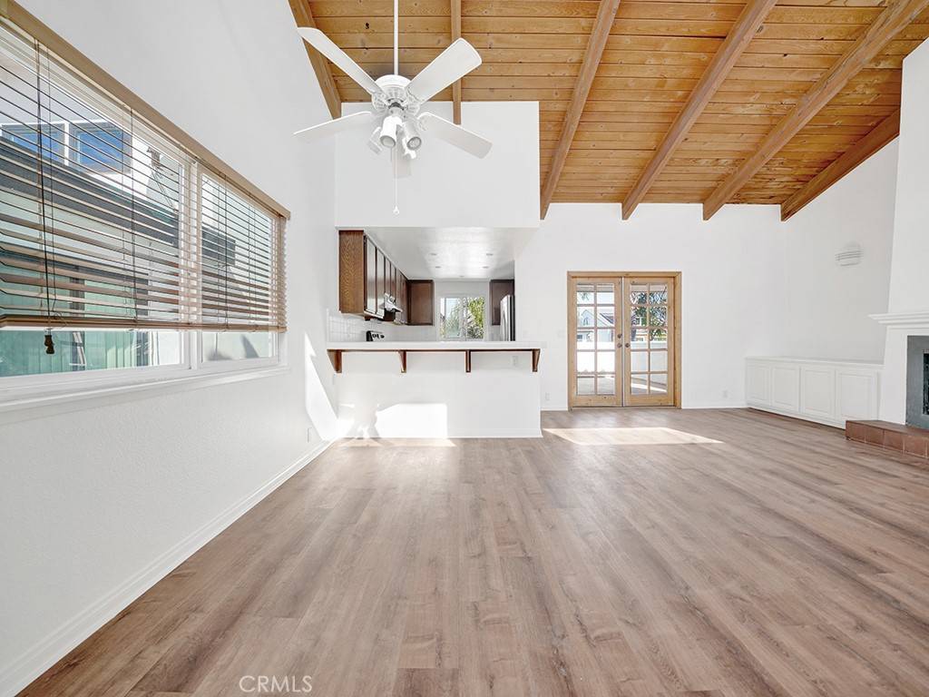 Newport Beach, CA 92661,907 E Balboa BLVD #A