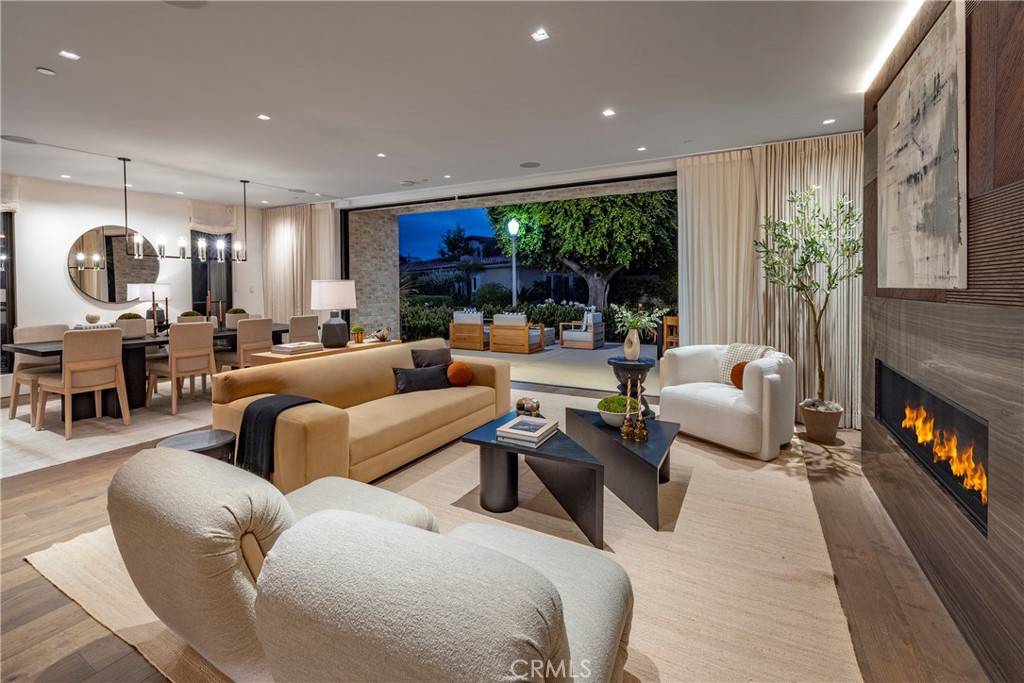 Newport Beach, CA 92663,205 Via Eboli