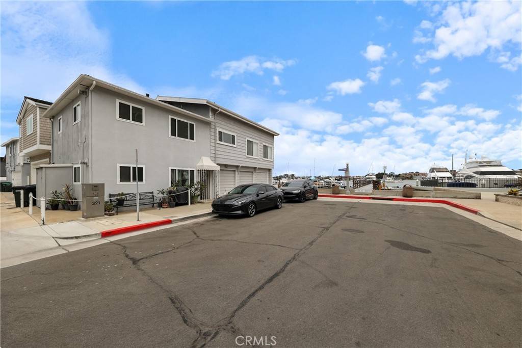 Newport Beach, CA 92661,311 E Edgewater AVE #B